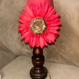 Elegant Red Flower Lamp